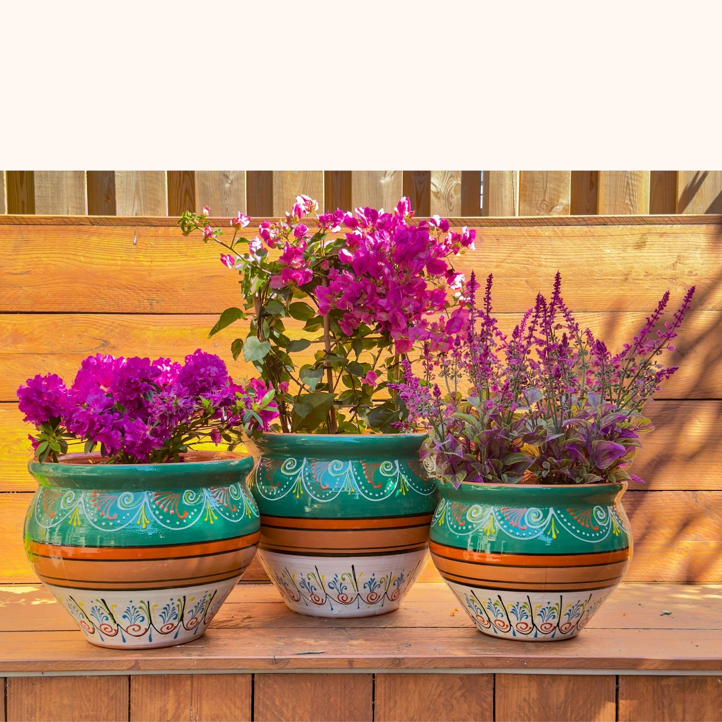 Handbeschilderde Spaanse plantenpot verde y blanco (terracotta)