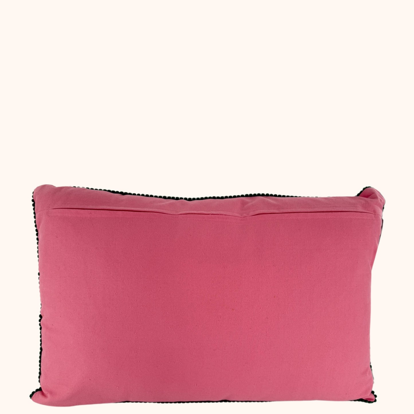 Velours kussen 40 x 60 cm met handgemaakte bloemenborduursels roze