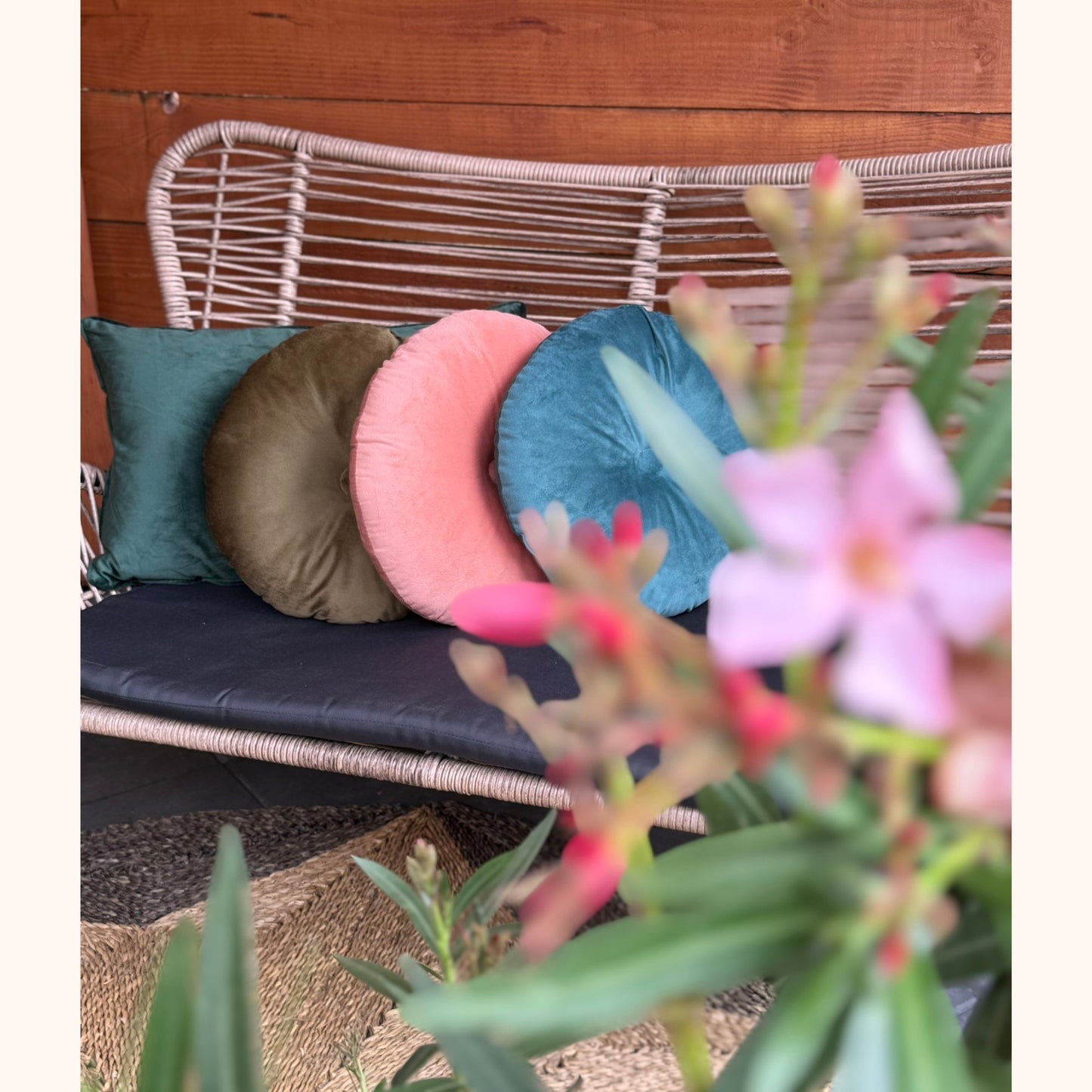 Rond sierkussen olijf 40 cm