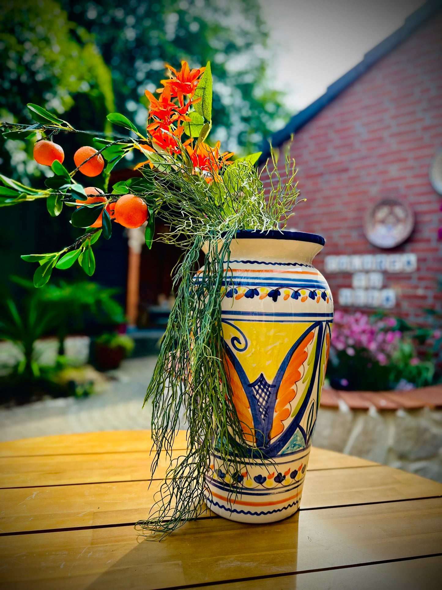 Unieke grote vaas "Muchos colores" voor binnen – handbeschilderd en vol karakter ♡