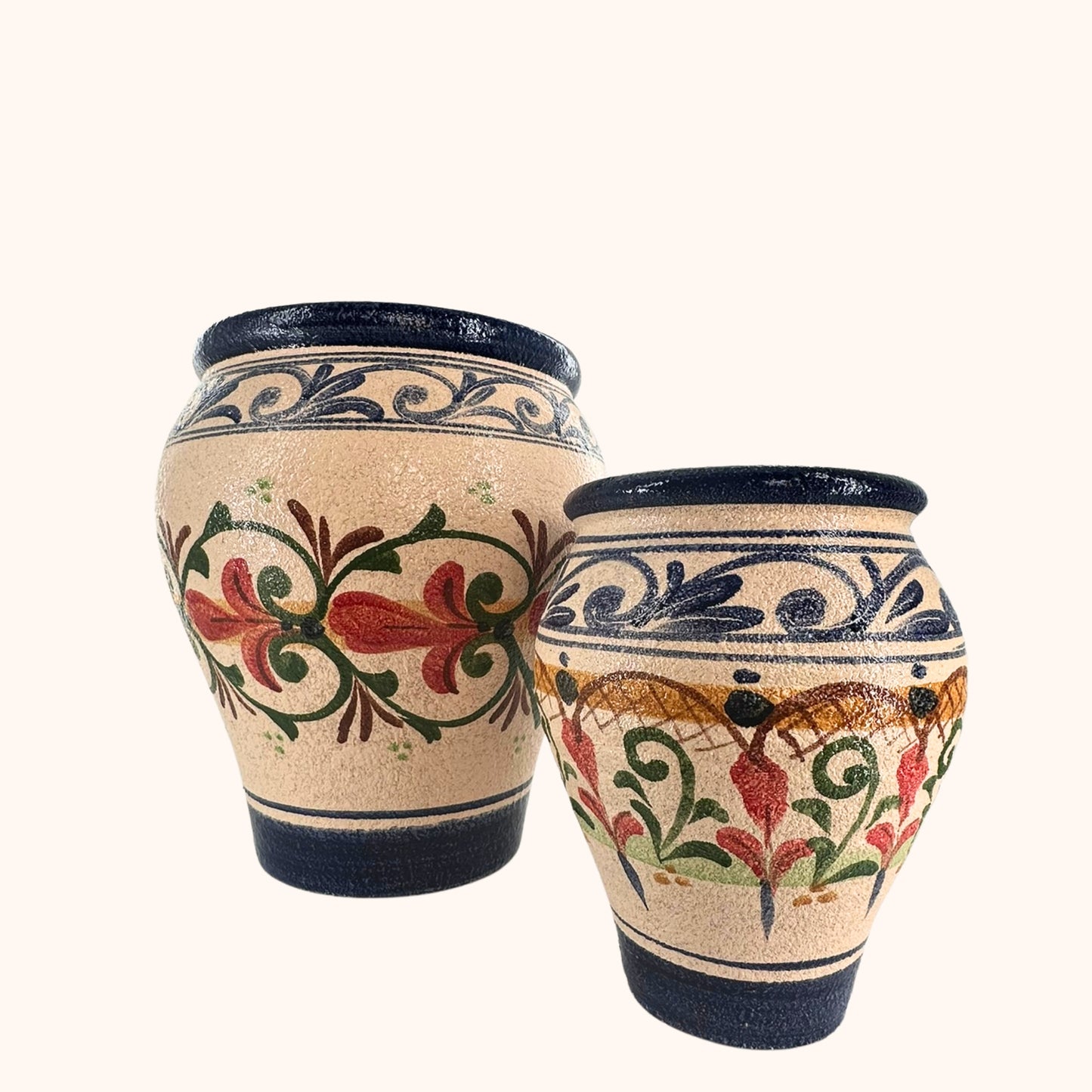 Terracotta bloempot blauw 46 cm hoog – handbeschilderd met drainagegat