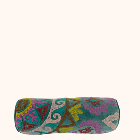Velourse nekrol 54x20cm met handgemaakte bloemenborduursels blauw en multicolour