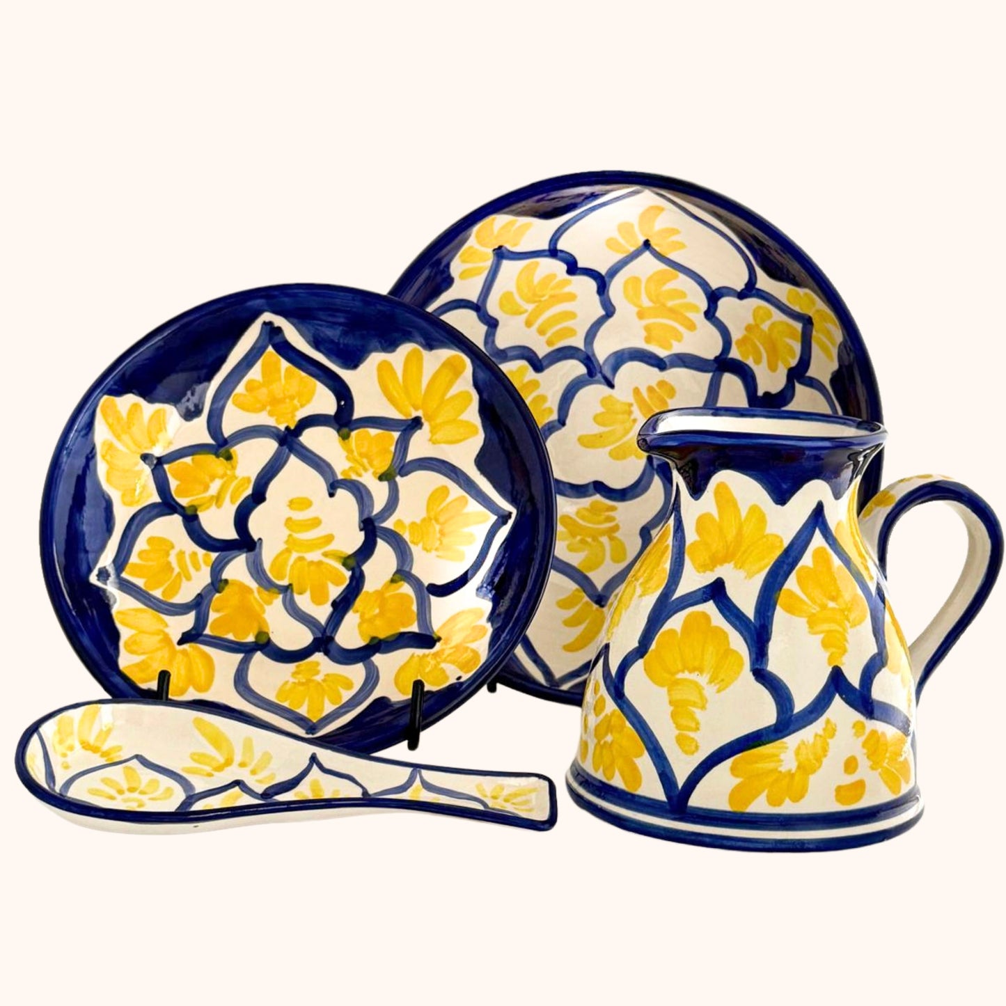 Grote handgemaakte serveerkom geel/blauw – kleurrijk keramiek uit Spanje