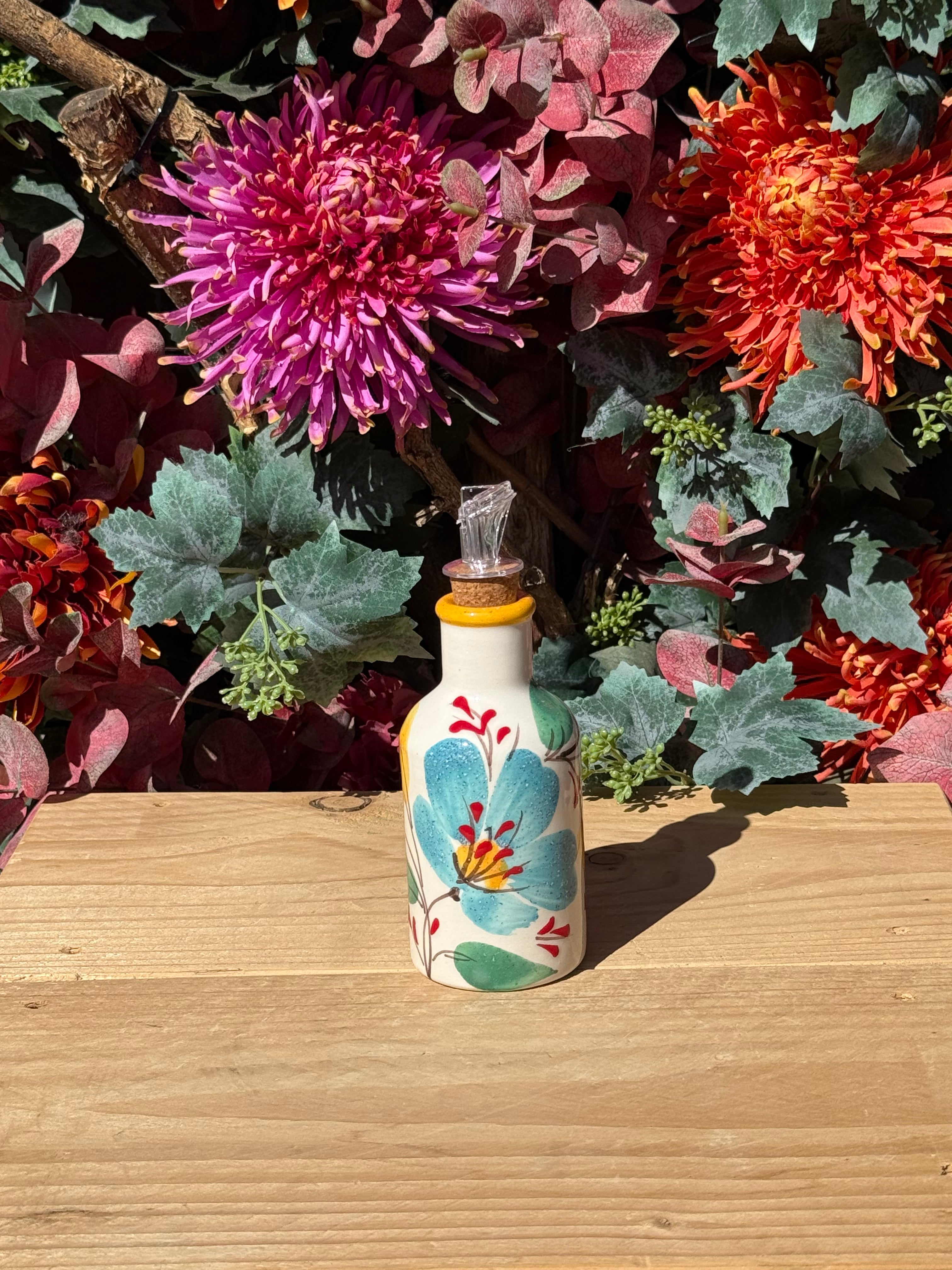 Keramieken olieflesje met bloemenprint blauw handgeschilderd uit Spanje