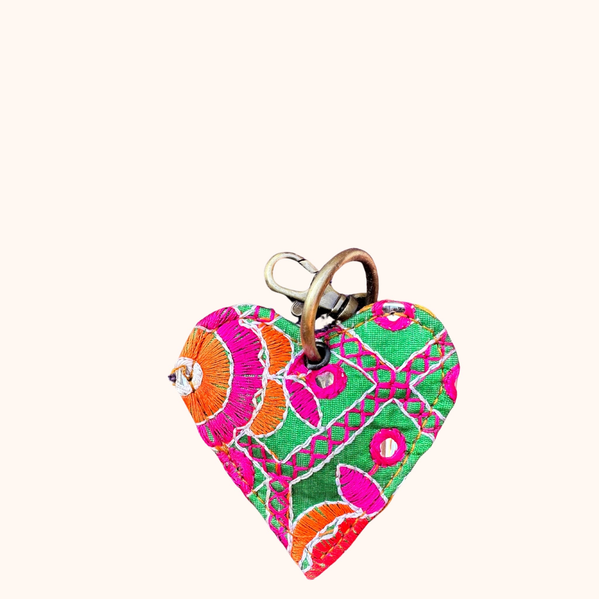 Hartvormige sleutelhanger – uniek, vrolijk & vrouwelijk